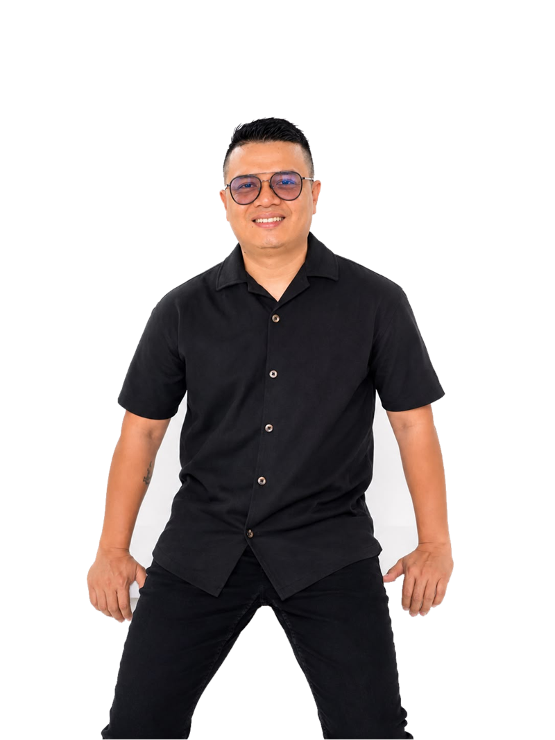 Marlon Escobar, diseñador gráfico y estratega de pauta digital, en Villavicencio, Colombia